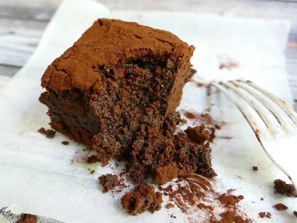 Brownie de chocolate alto en proteína