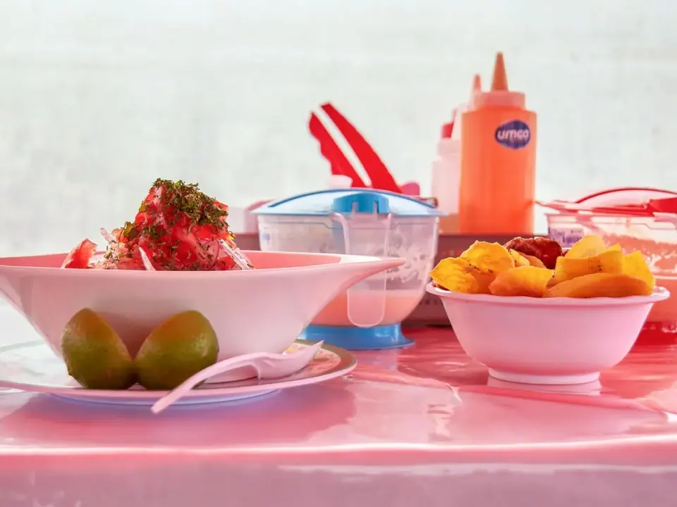 Ceviche de merluza con mango