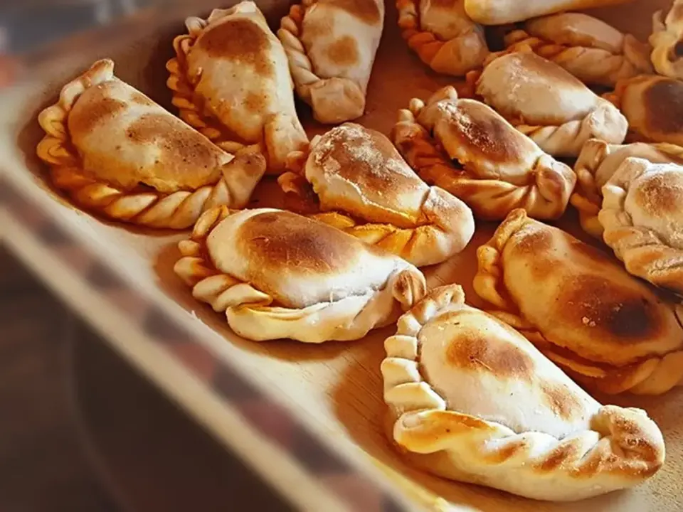 Empanadillas de atún con tortilla de trigo