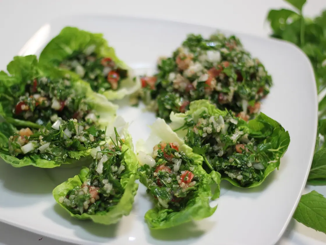 Ensalada de quinoa, aguacate y mango