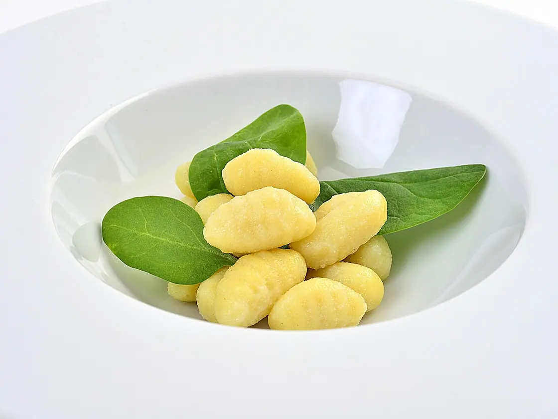 Gnocchi en sartén con pollo y tomate seco