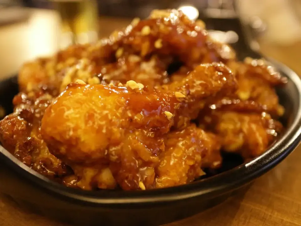 Contramuslos de pollo con soja y miel al horno
