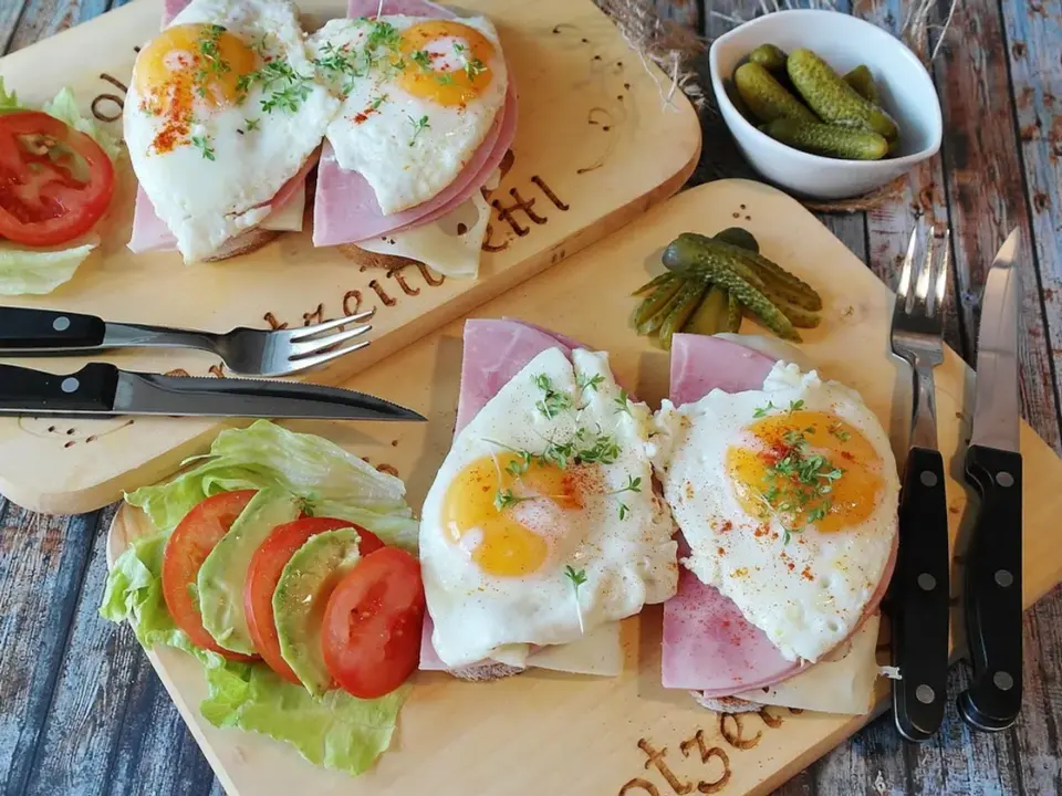 Pan con tomate y jamón