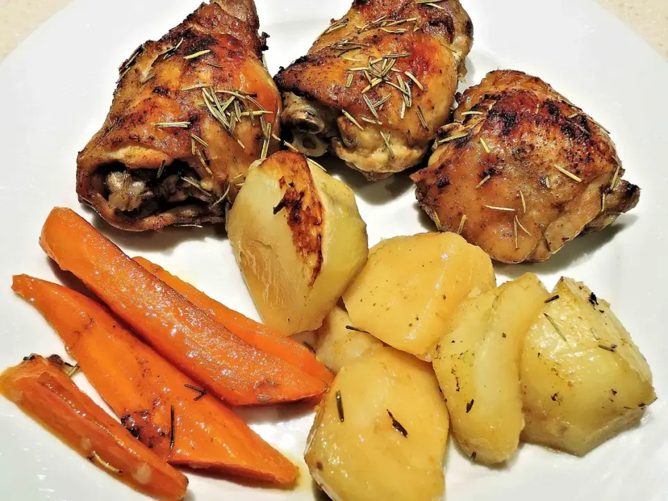 Pollo al ajillo