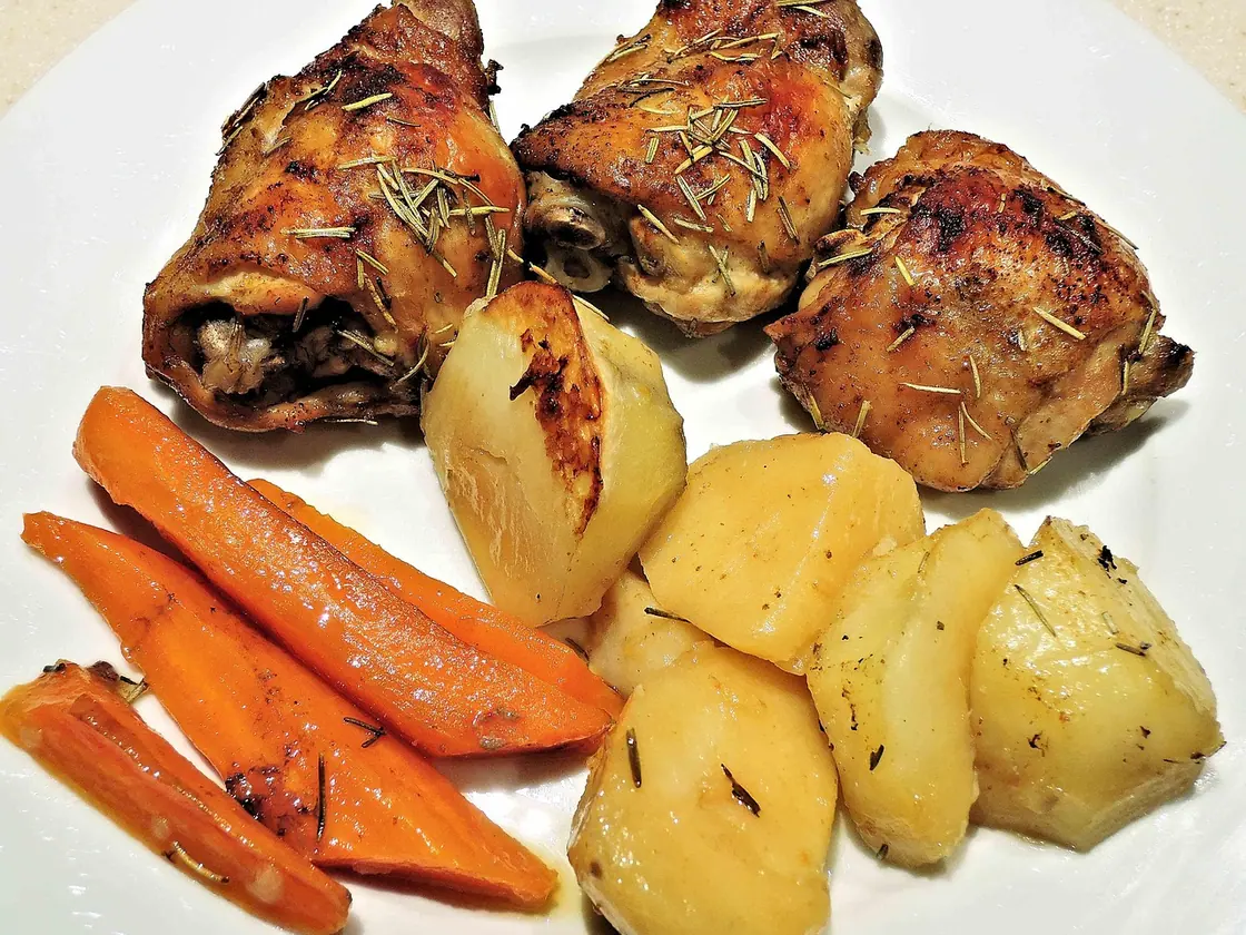 Pollo al ajillo