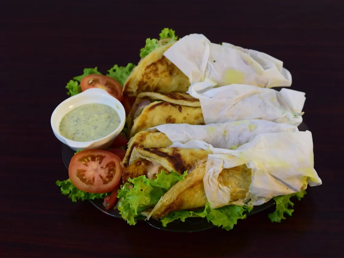 Rollitos de pollo con jamón serrano y queso