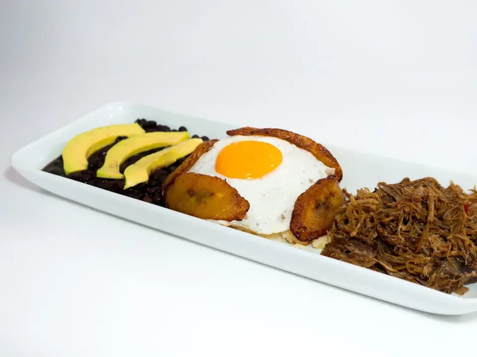 Ropa vieja cubana