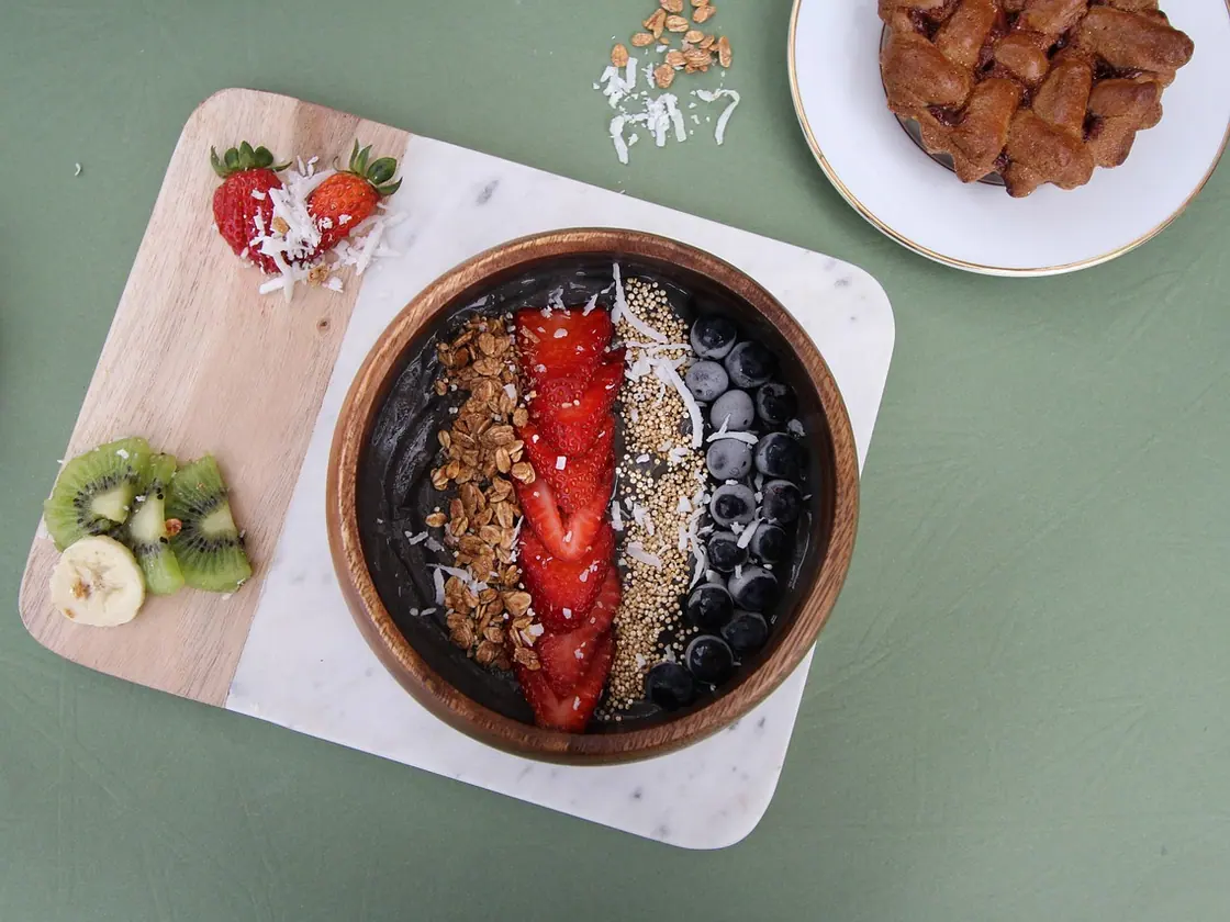 Yogur griego con miel y nueces